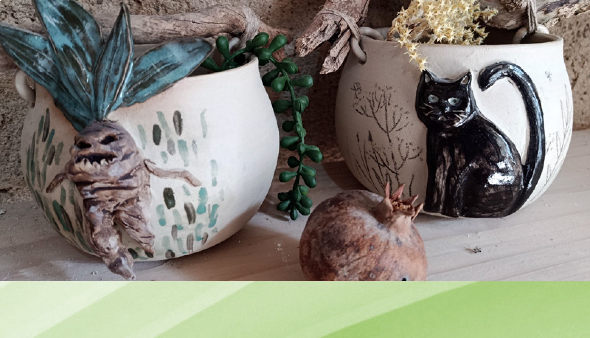 Atelier poterie — Modelage d'un chaudron décoratif
